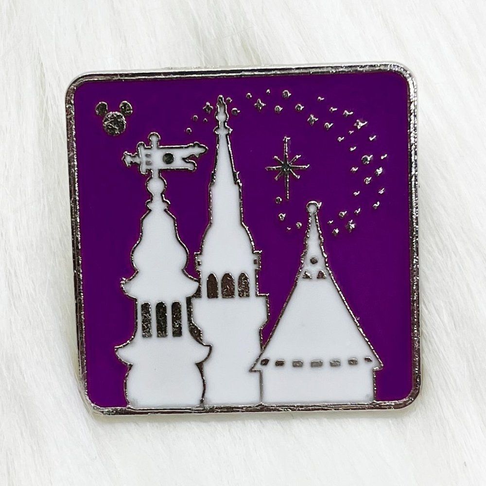 🔮 5/$25 Disney Shanghai Disneyland Fantasyland‎ Castle Pin